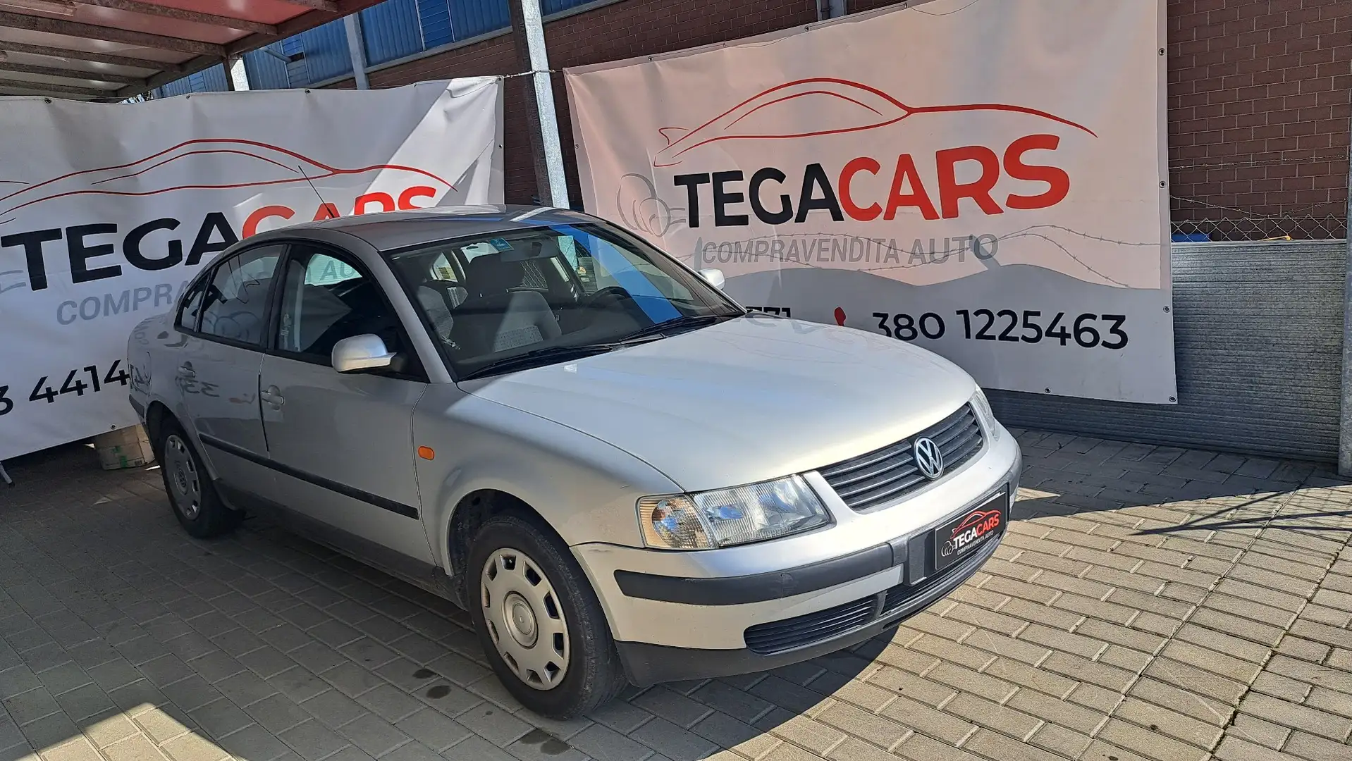 Volkswagen Passat 1.8 Comfortline syncro - 1