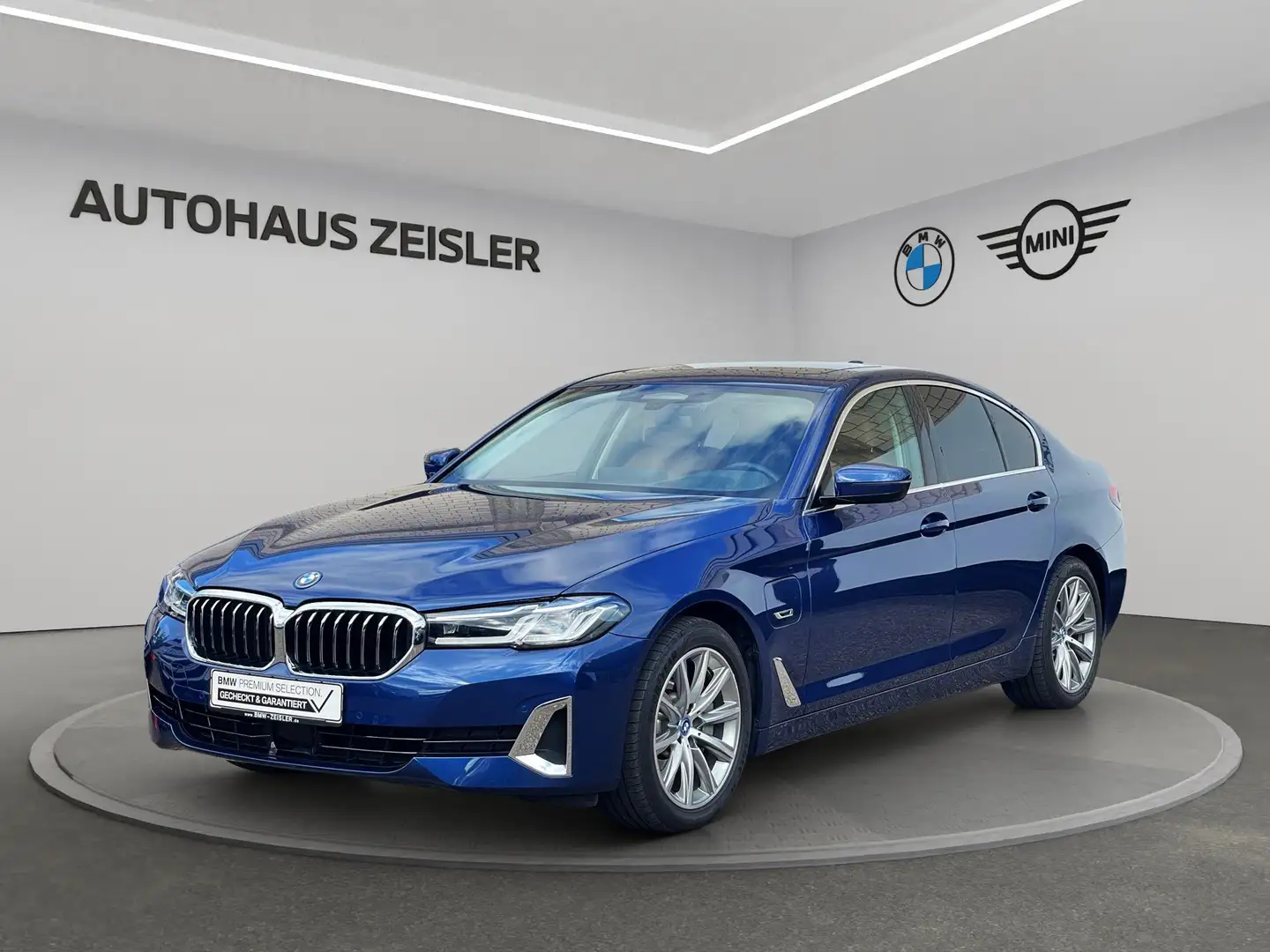 BMW 530 e Limousine LUXURY LINE Komfortsitze Head-Up Leder Blau - 1