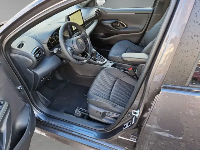 Toyota Yaris view 10