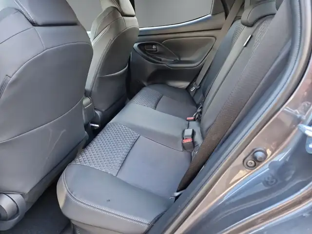 Toyota Yaris view 11