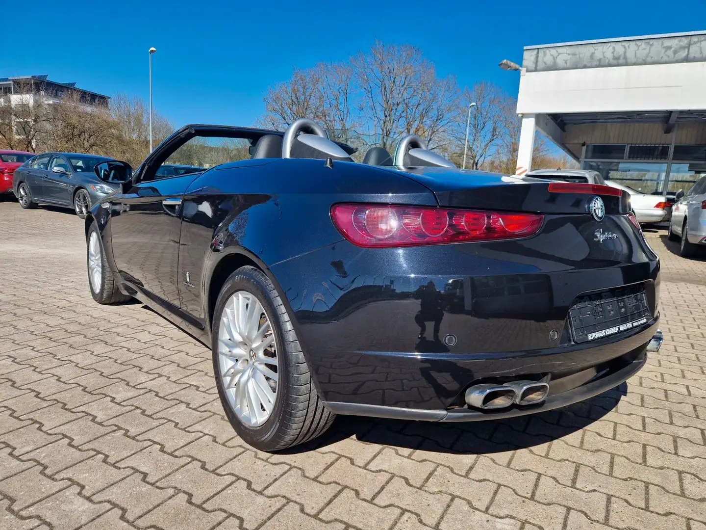 Alfa Romeo Spider 2.2 JTS 16V /Vollleder P. Frau/SHZ/Xenon Чорний - 2
