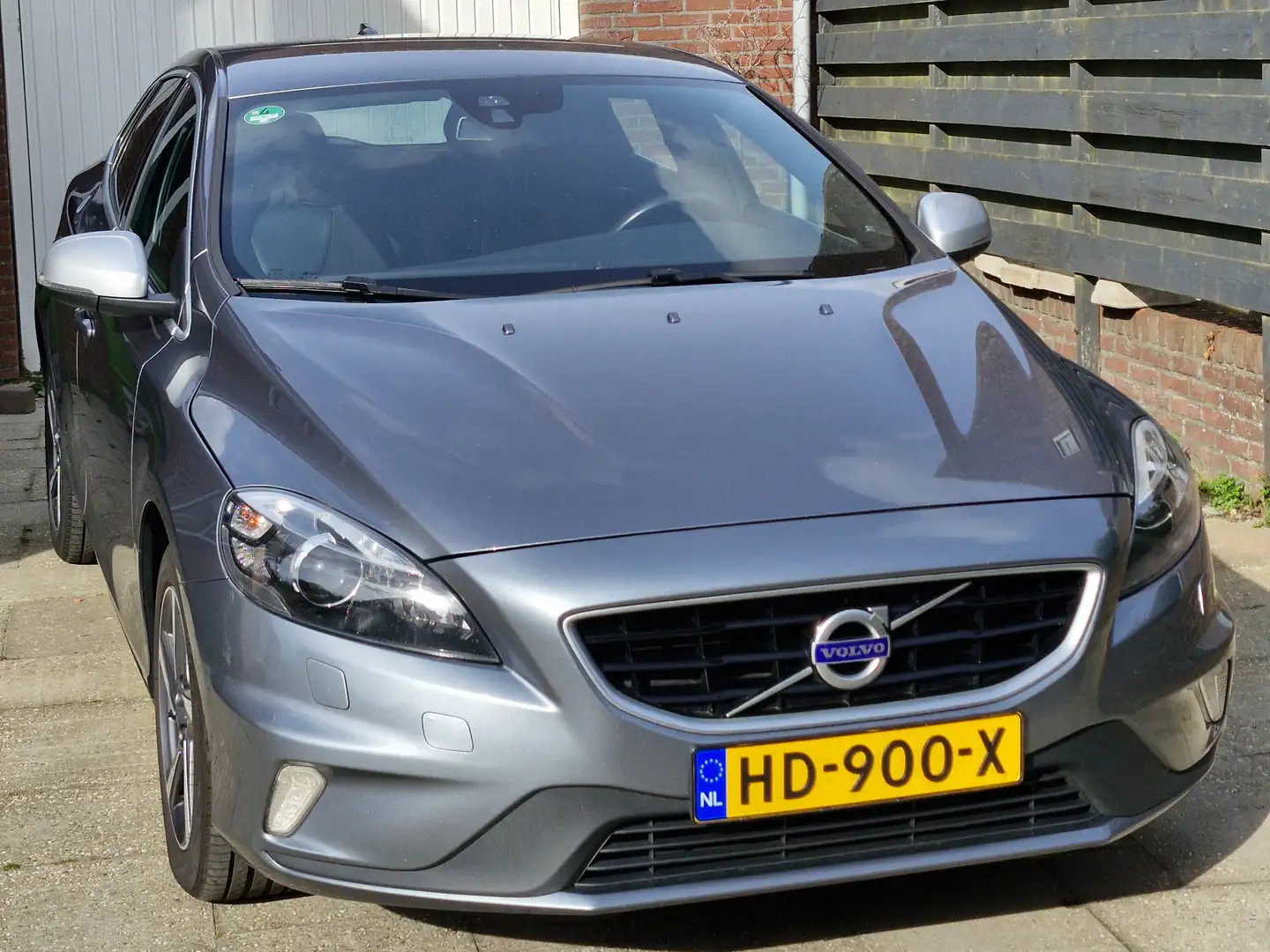 Volvo V40 V40 2.0 D2 R-Design Bns Grijs - 2