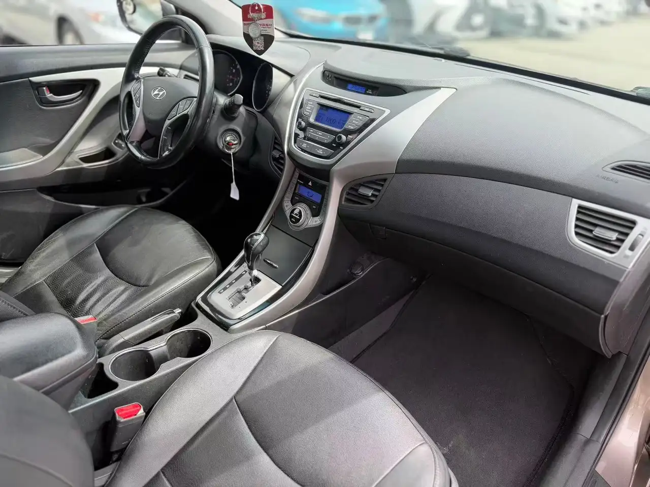 Hyundai ELANTRA снимка Hyundai ELANTRA