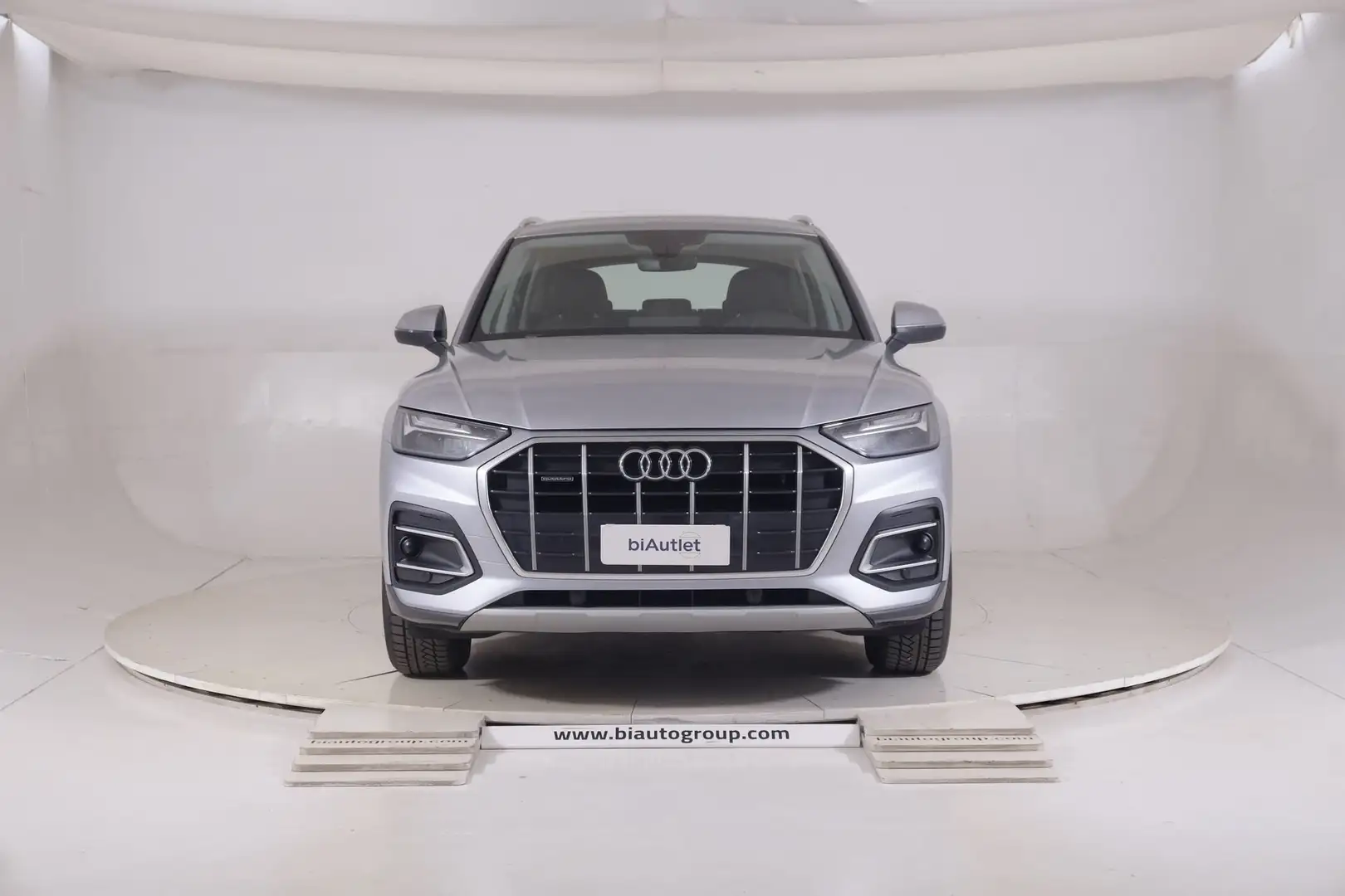 Audi Q5 II 2020 40 2.0 tdi mhev 12V Business Advanced qua Grigio - 2