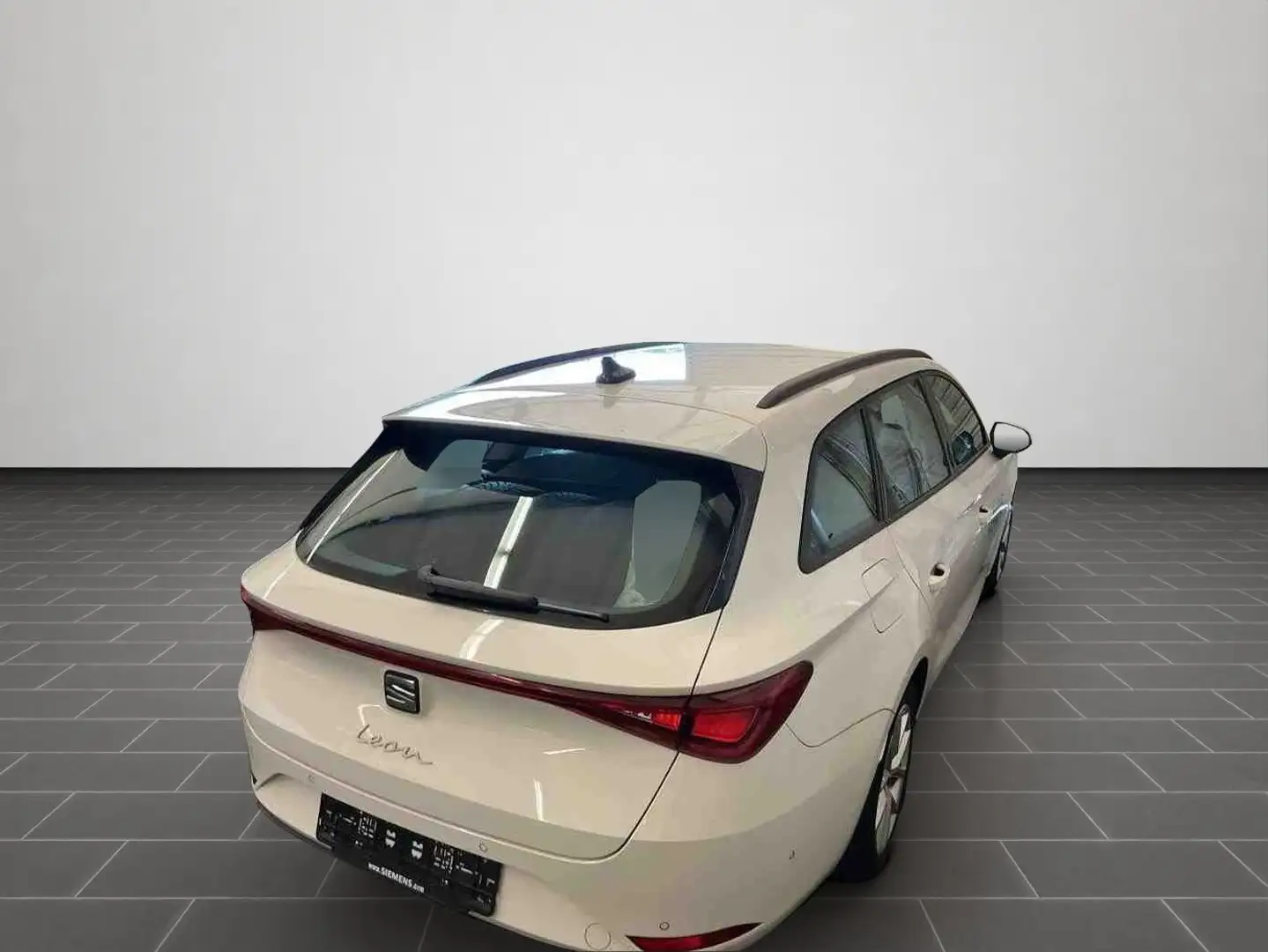 SEAT Leon 2,0 TDI Sportstourer DSG NAVI/RFK/LED/Sitzh Weiß - 2