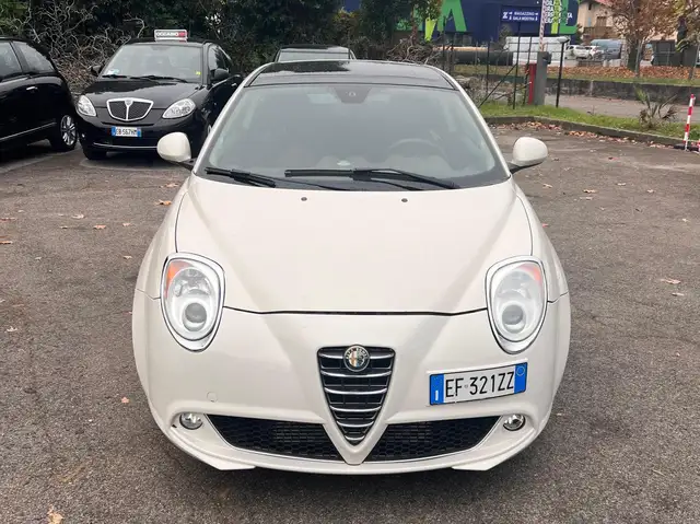 Alfa Romeo MiTo MiTo 2010 1.4 tb Distinctive Sport Pack Gpl 120cv