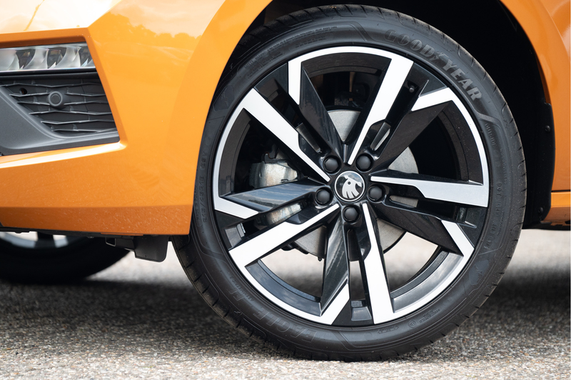 Skoda Kamiq 1.0 TSI Monte Carlo | Pano | Trekhaak | Camera | S — photo 5