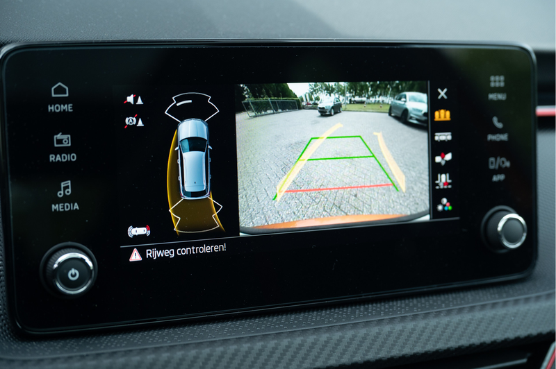 Skoda Kamiq 1.0 TSI Monte Carlo | Pano | Trekhaak | Camera | S — photo 30