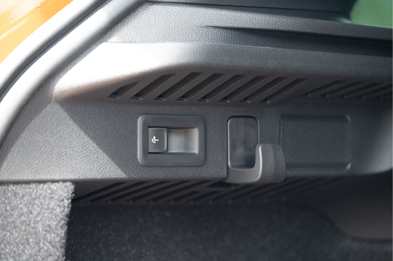 Skoda Kamiq 1.0 TSI Monte Carlo | Pano | Trekhaak | Camera | S — photo 44