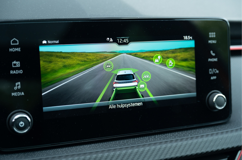 Skoda Kamiq 1.0 TSI Monte Carlo | Pano | Trekhaak | Camera | S — photo 33