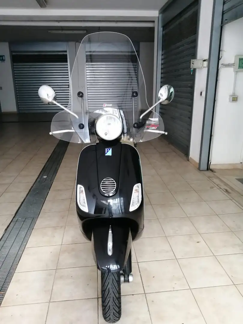 Vespa LX 50 Zwart - 2
