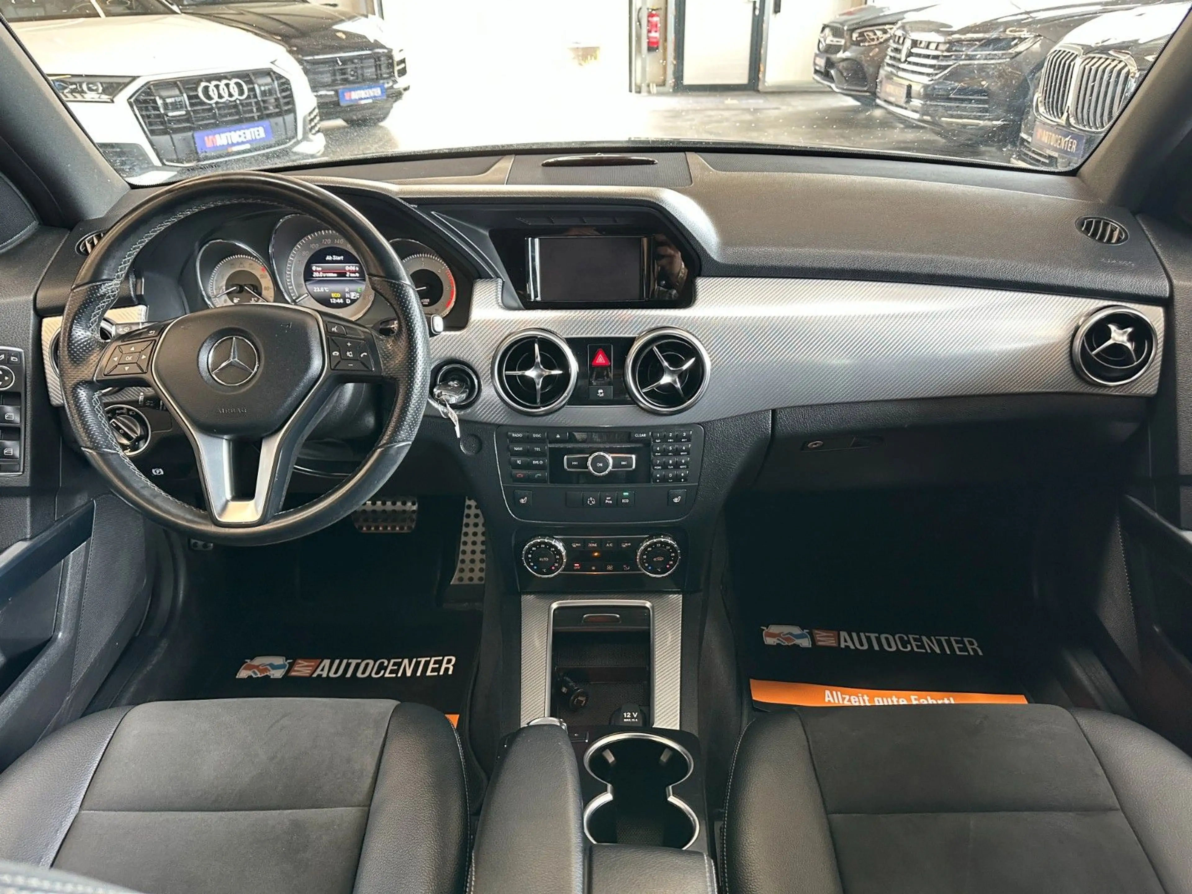 Mercedes-Benz GLK 220 *AdaptivesFahrwerk*BI-XENON*TEMPO* — photo 7