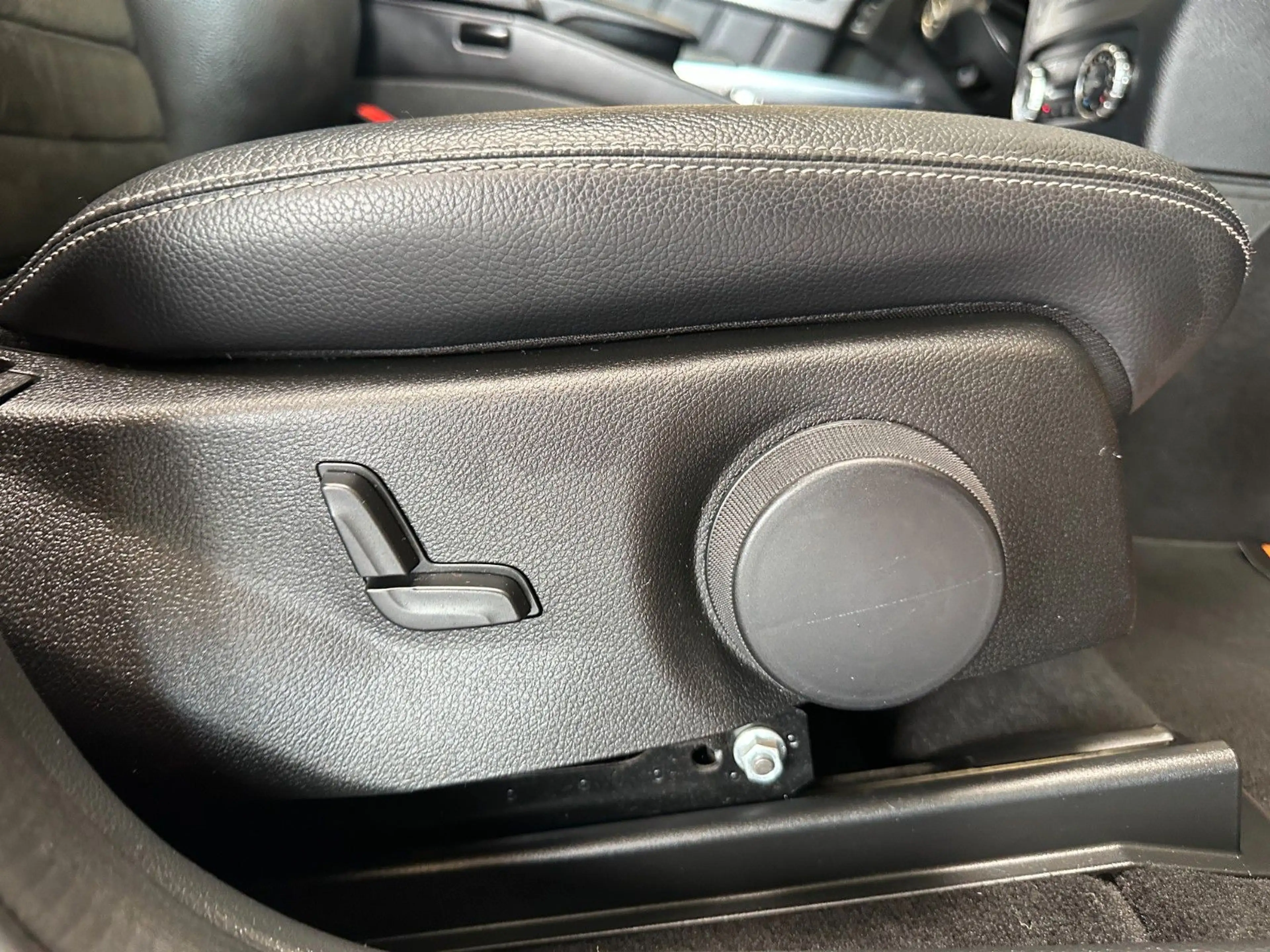 Mercedes-Benz GLK 220 *AdaptivesFahrwerk*BI-XENON*TEMPO* — photo 9