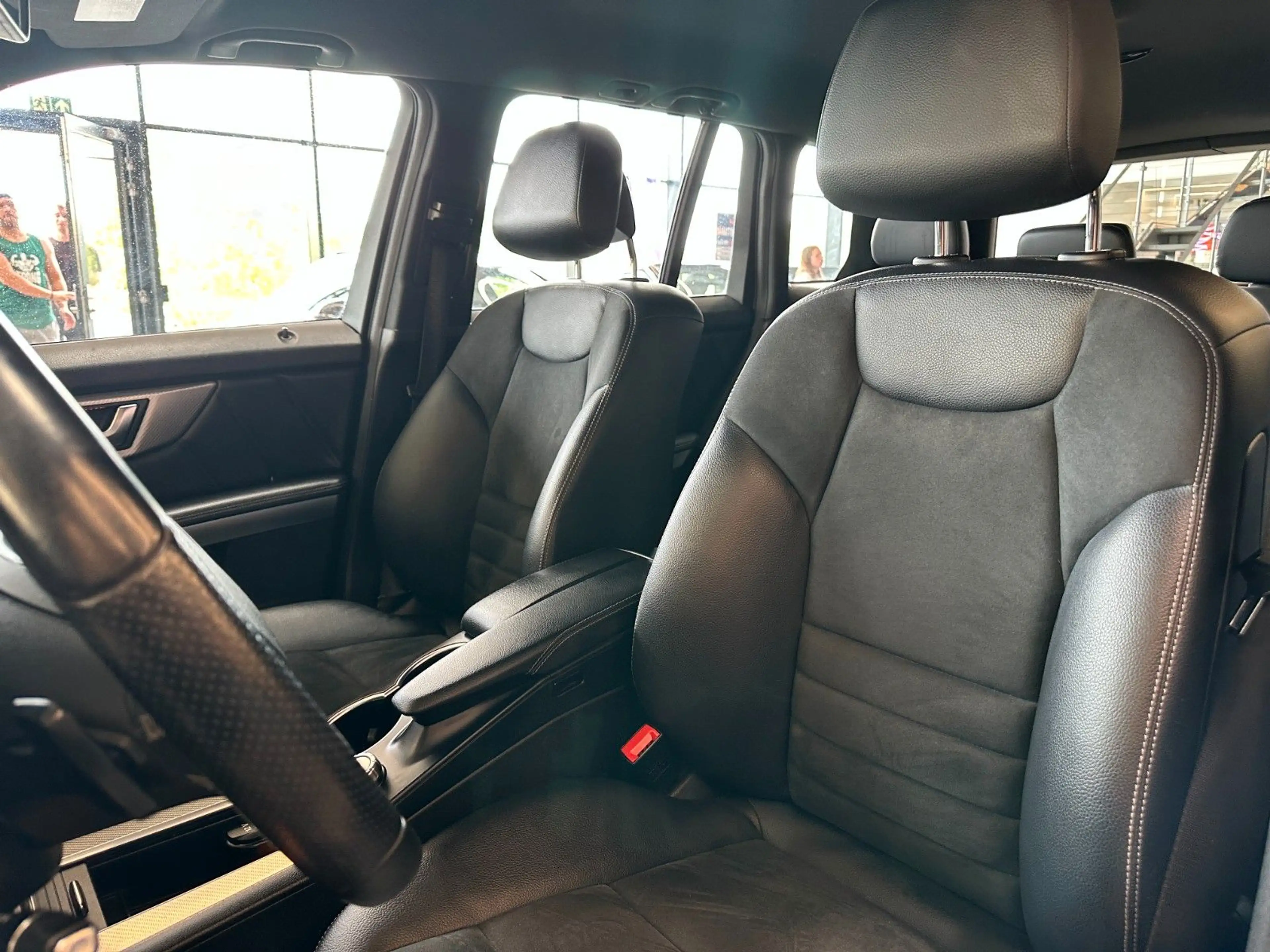 Mercedes-Benz GLK 220 *AdaptivesFahrwerk*BI-XENON*TEMPO* — photo 10