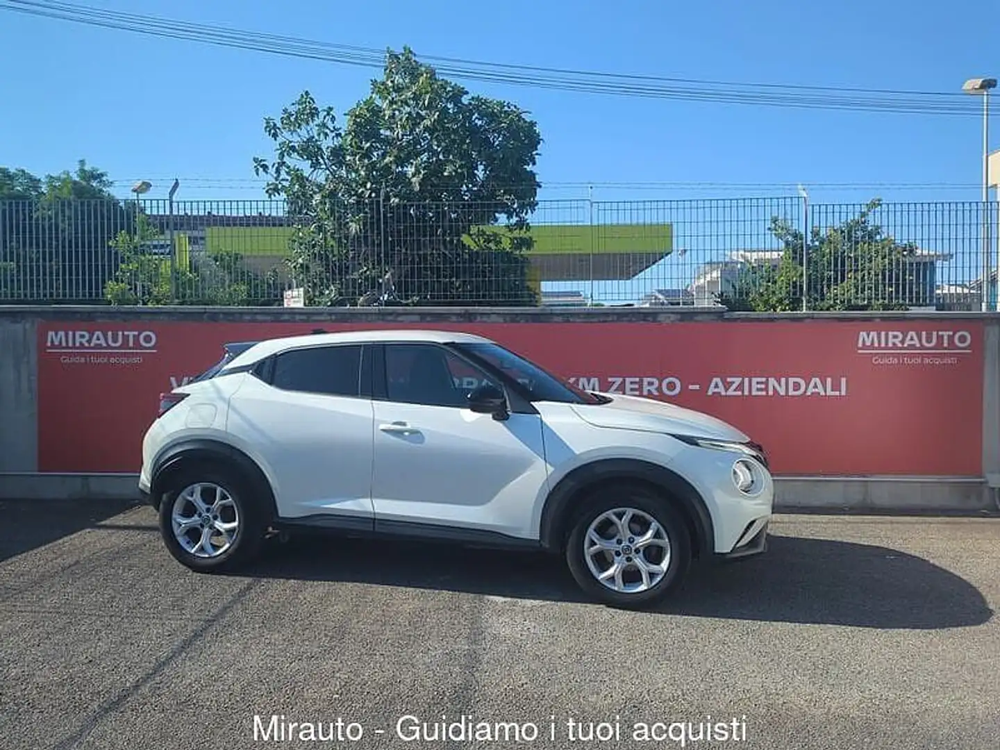 Nissan Juke 2ª serie Juke 1.0 DIG-T 114 CV N-Connecta Weiß - 1