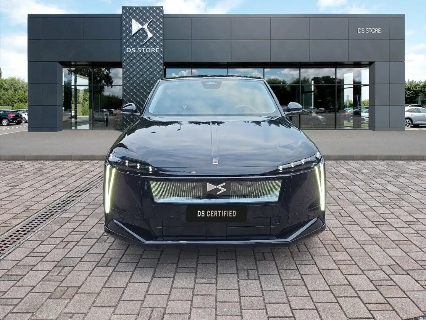 DS Automobiles N°8 ÉTOILE FWD LONG RANGE 245 Negro - 2