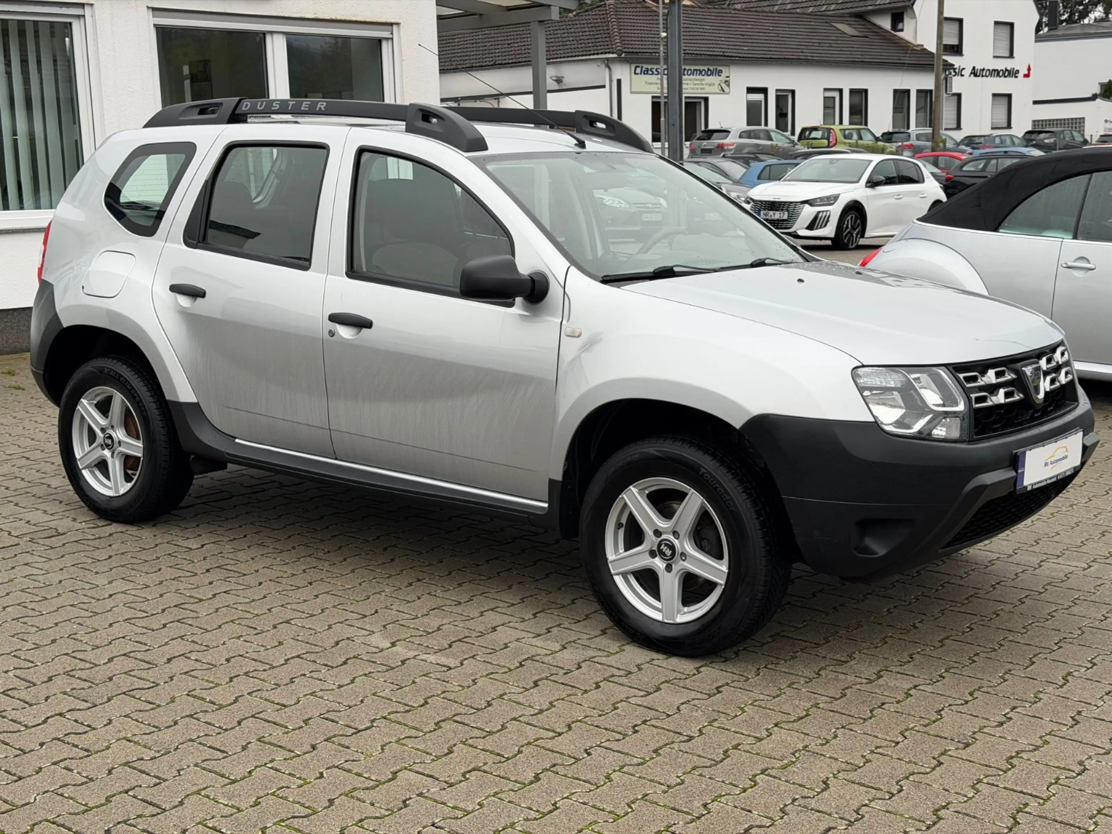 Dacia Duster I Ice 4x2 — photo 9