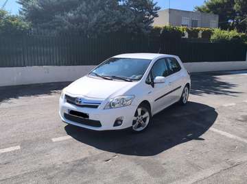 Auris Hybride 136h Millenium 17"