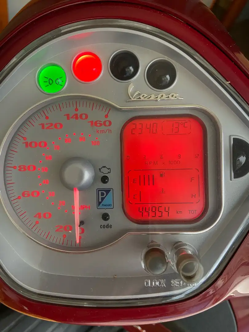 Vespa GTS 250ie portapacchi davanti e dietro Kırmızı - 1