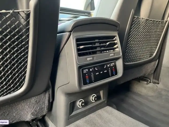 Audi Q8 2019, foto 13