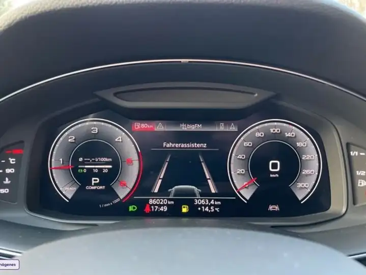 Audi Q8 2019, foto 21