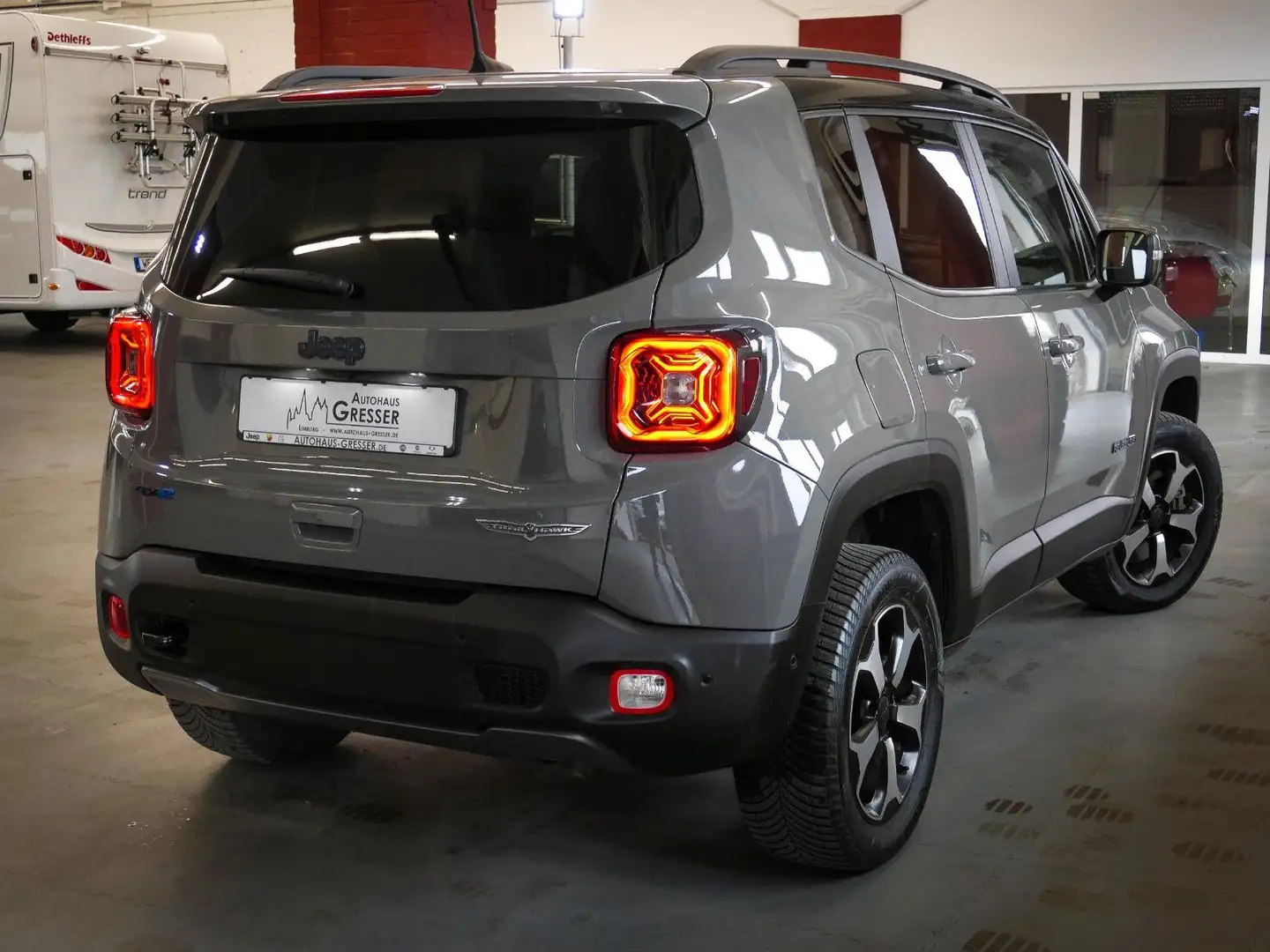 Jeep Renegade Trailhawk Plug-In-Hybrid 4xe Grau - 2
