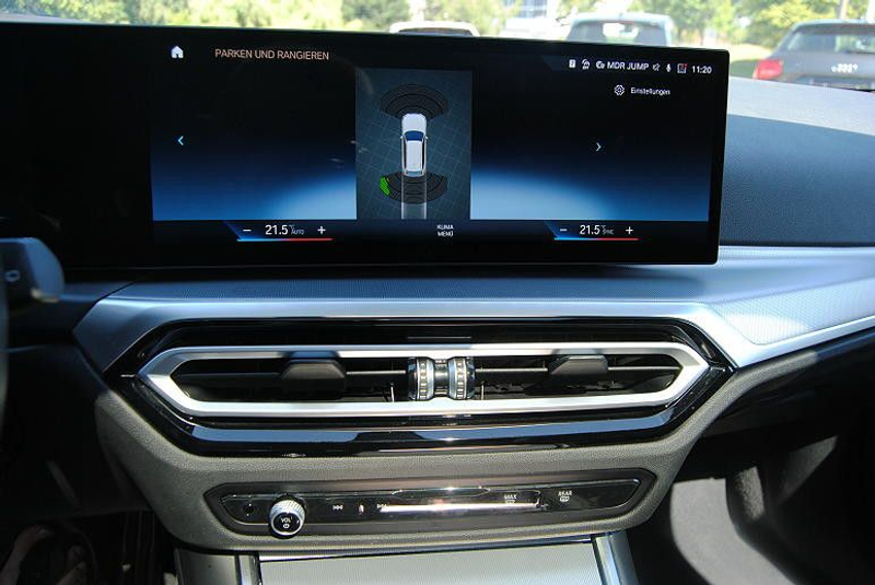 BMW 330 e A Touring M Sport.ACC.Pano.HUD.Drive. — photo 13