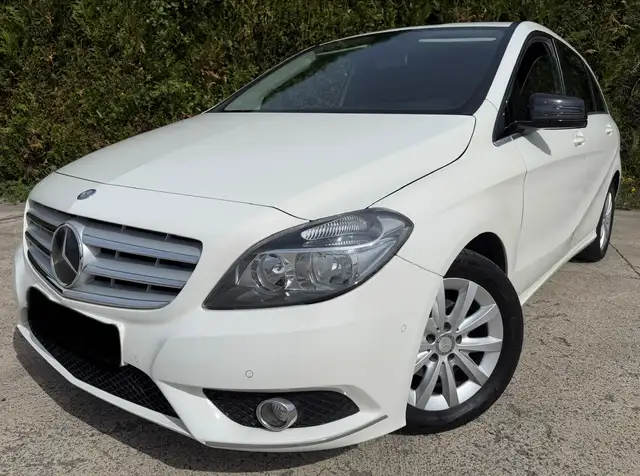 Mercedes-Benz B 180 CUIR / ÉTAT EXCEPTIONNEL / AIR CONDITIONNÉ