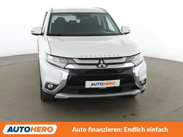 Mitsubishi Outlander view 8