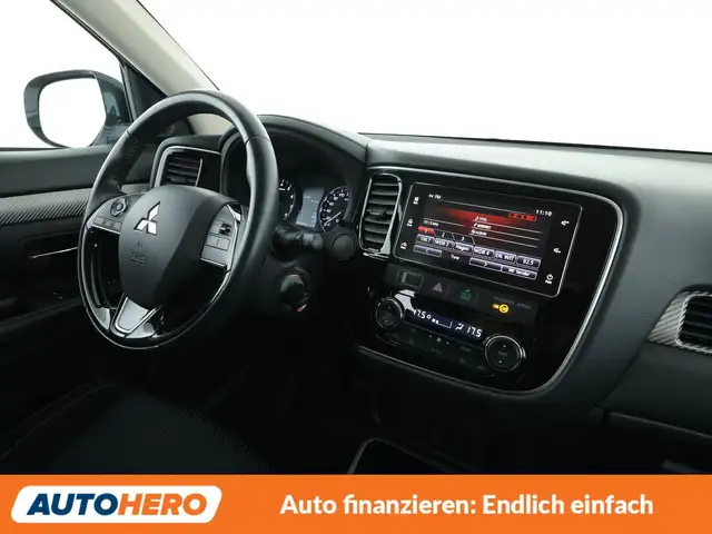 Mitsubishi Outlander view 13