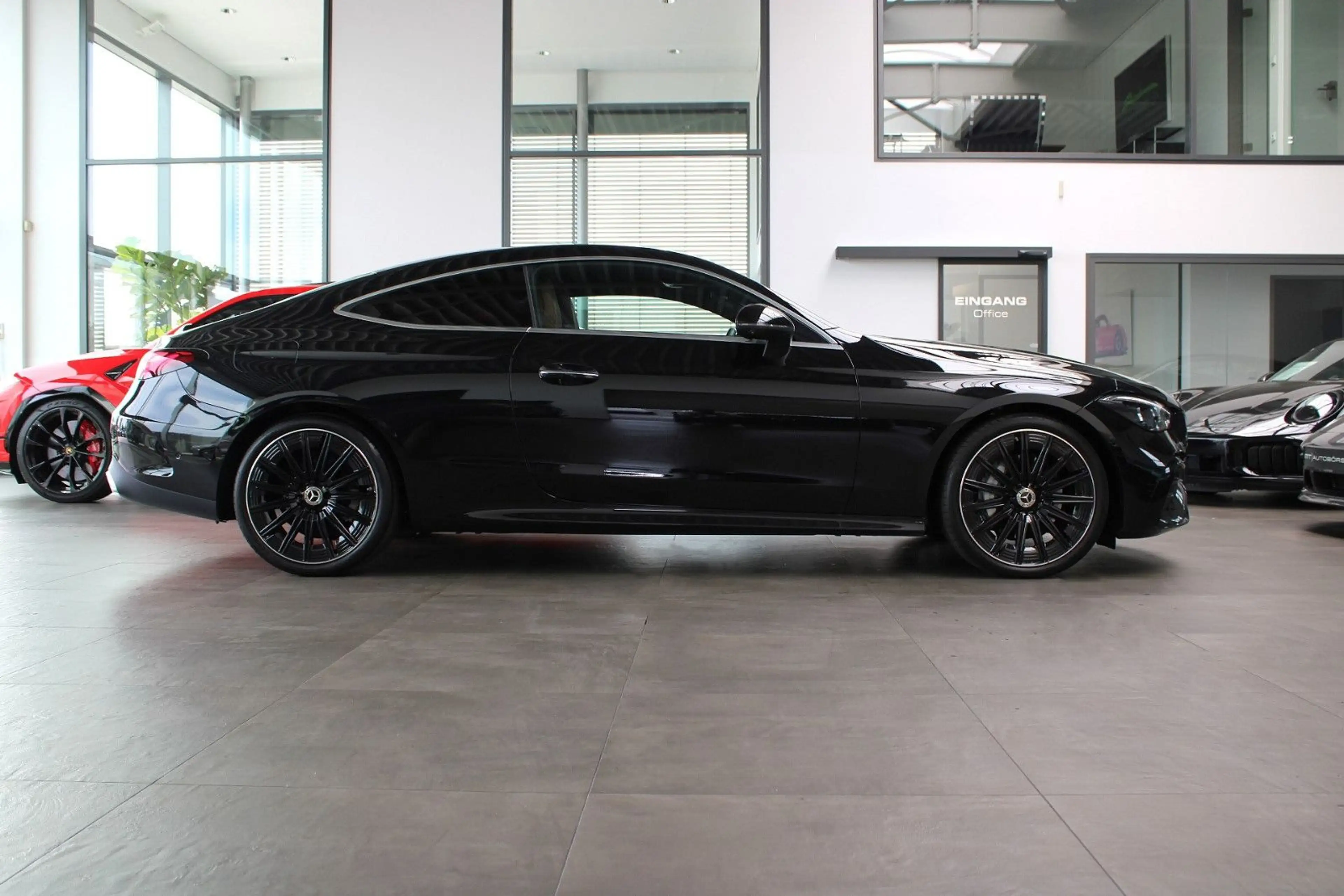 Mercedes-Benz CLE 200 COUPE AMG-LINE PLUS #PANO #LED #MBUX #20 — photo 9