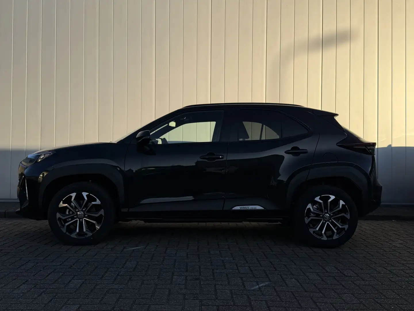 Toyota Yaris Cross 1.5 Hybrid 130 Dynamic Comfort Pack Stoel stuur Ve Schwarz - 2