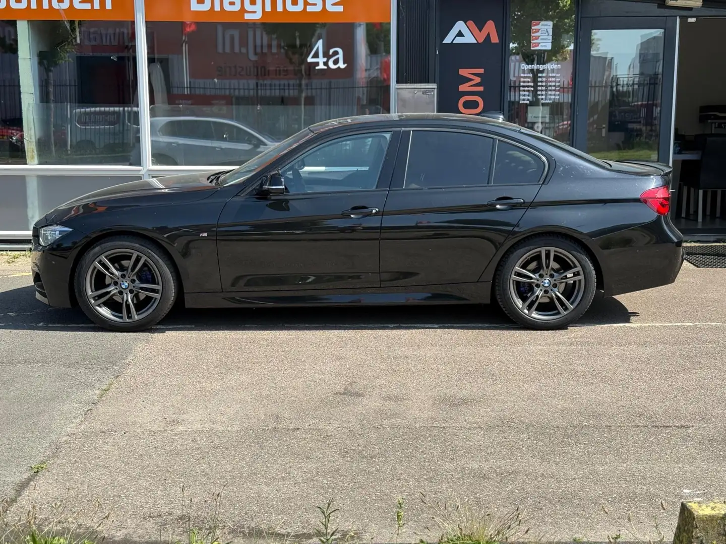 BMW 320 3-serie 320i Edition M Sport Shadow | Airco | Crui Zwart - 2