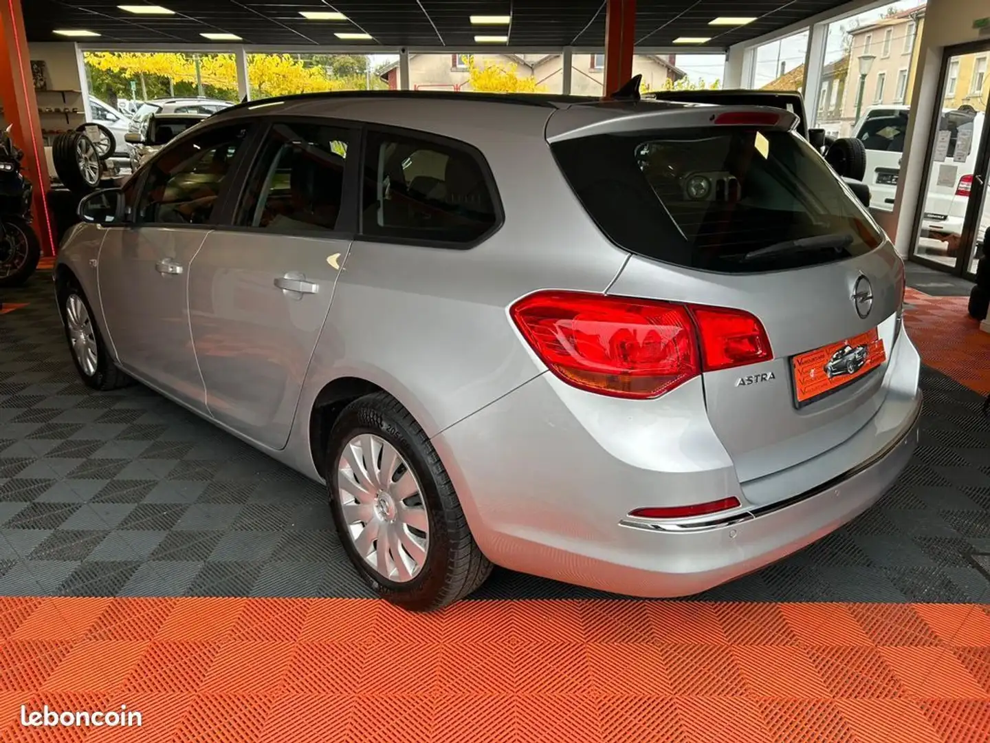 Opel Astra Sport Tourer 1.7 CDTI 110 cv Garantie 12 mois - 2