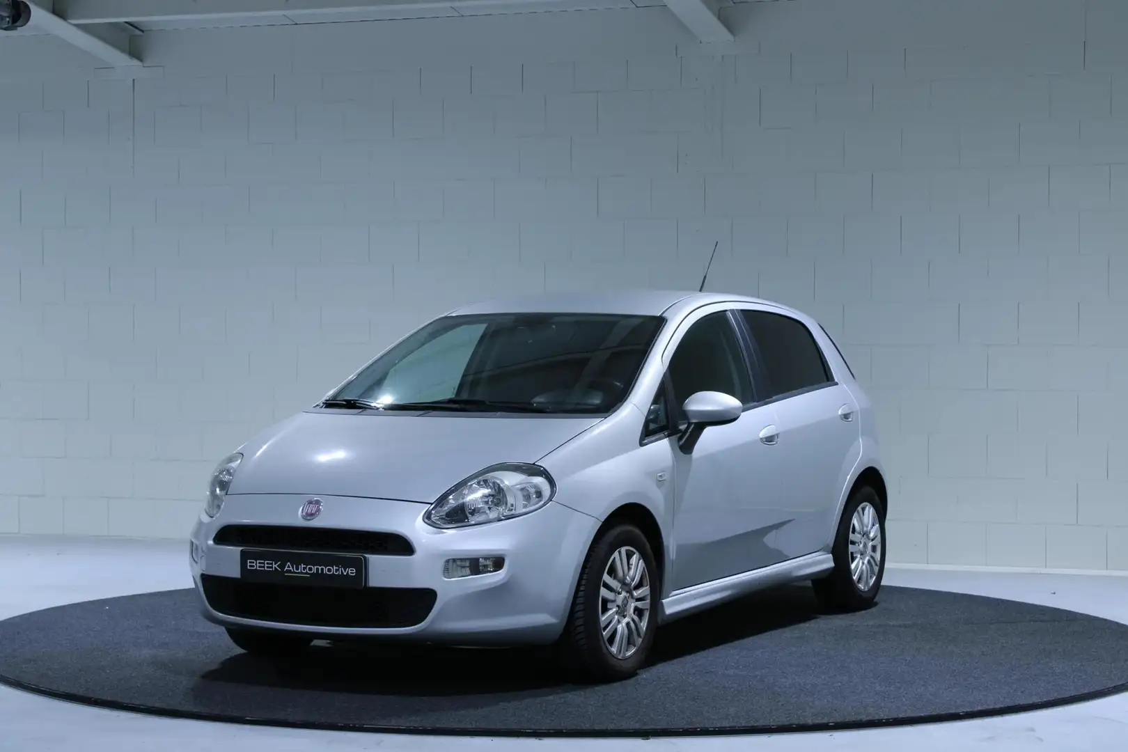 Fiat Punto Evo 0.9 TwinAir Street | PDC | Bluetooth Gris - 1