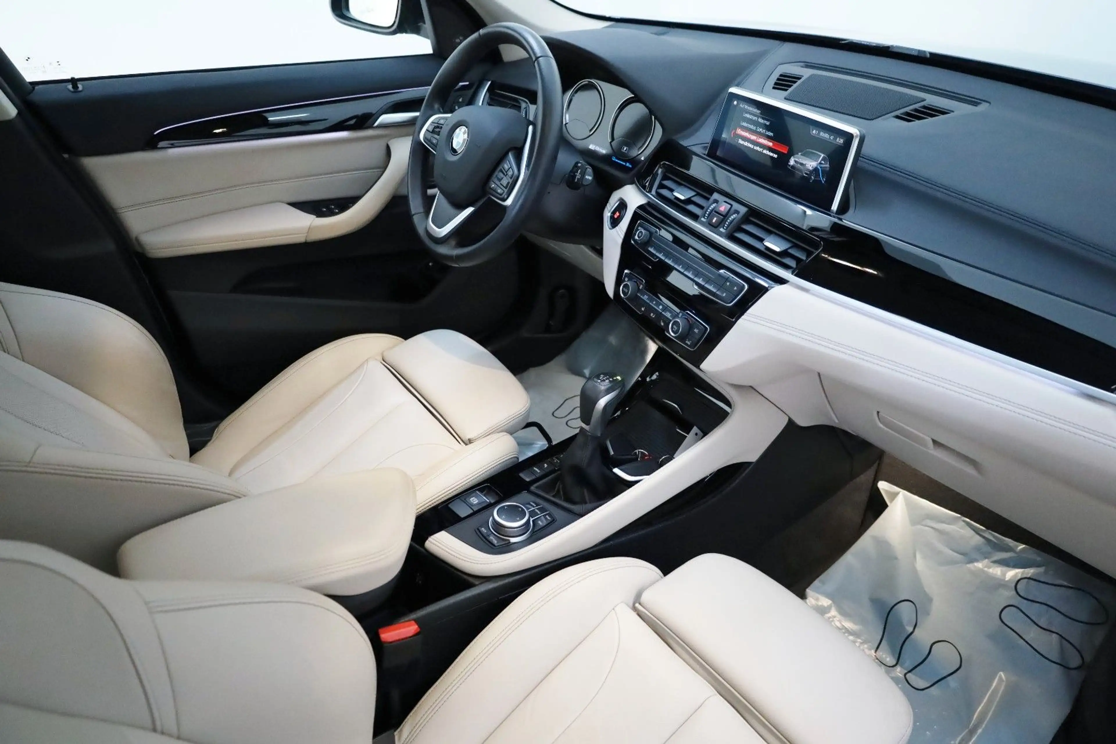 BMW X1 xDrive 25 e Sport Line,Leder,Navi,LED,SH, +WR — photo 4