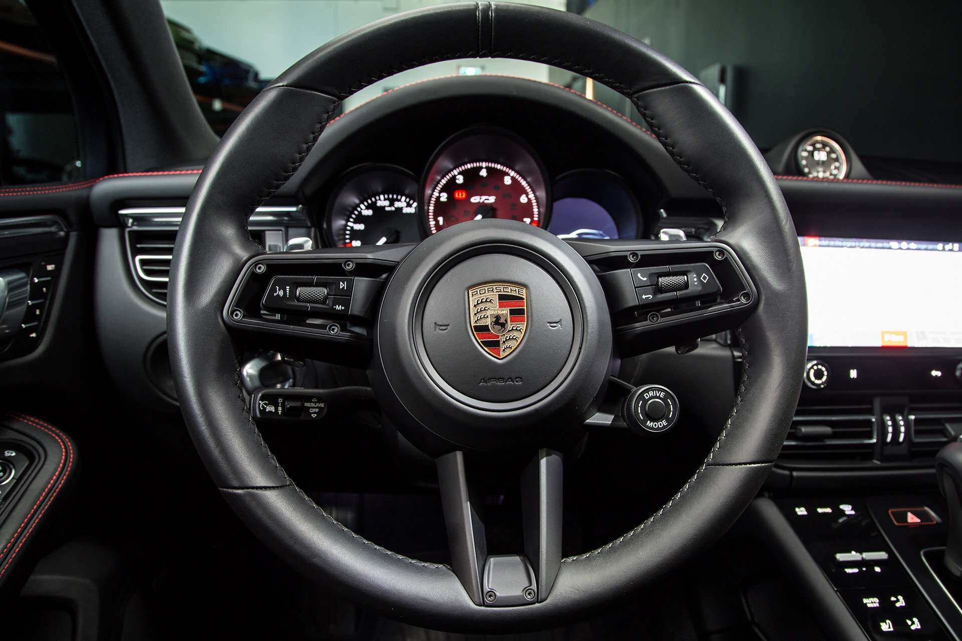 2025 Porsche Macan GTS | Full Body PPF thumb 18