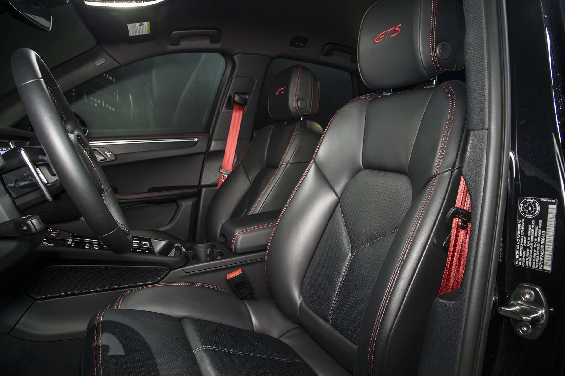 2025 Porsche Macan GTS | Full Body PPF thumb 15