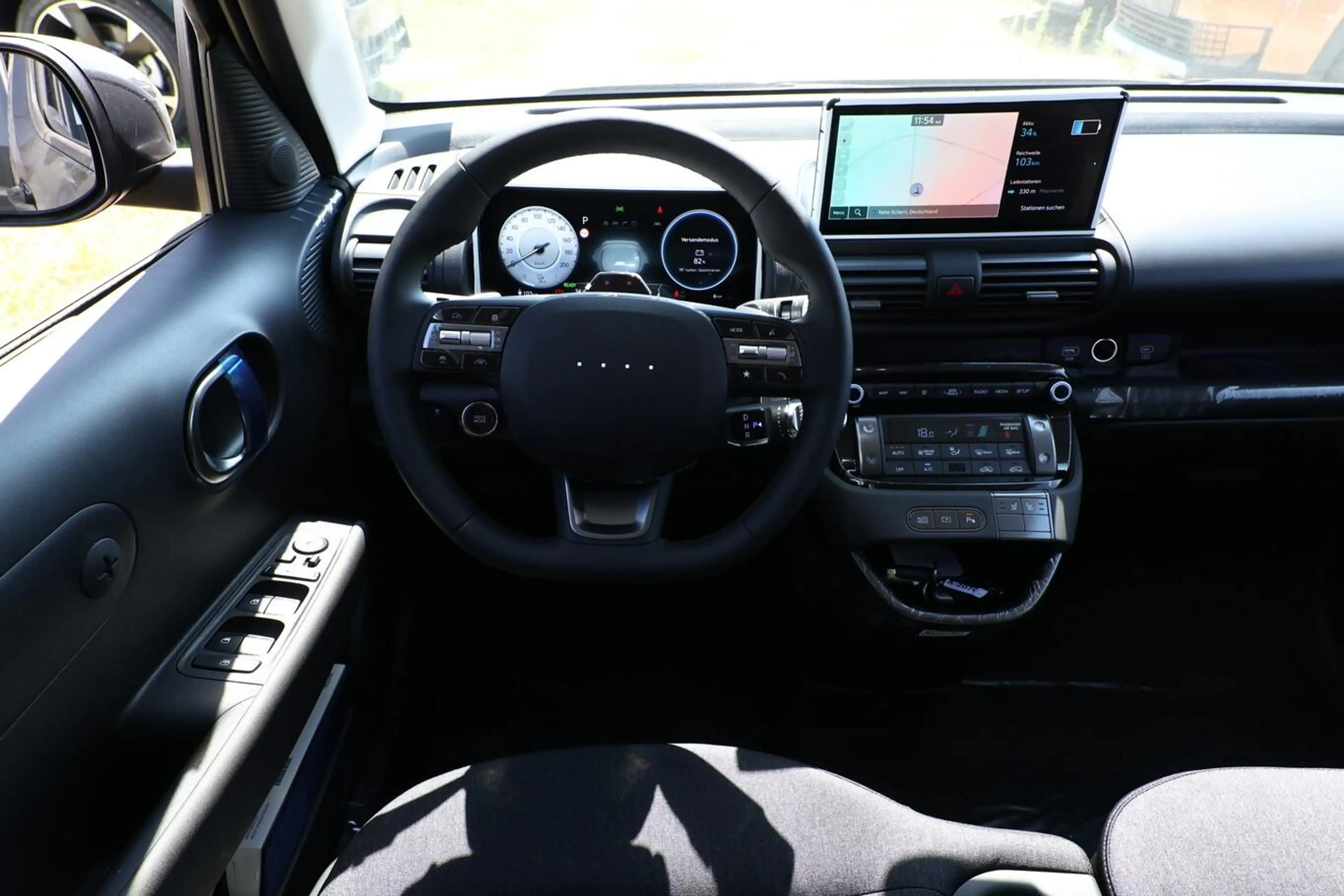 Hyundai Inster 49 kWh Nav Pano 17Z SHZ Privacy ACC LED 85 kW (... — photo 7