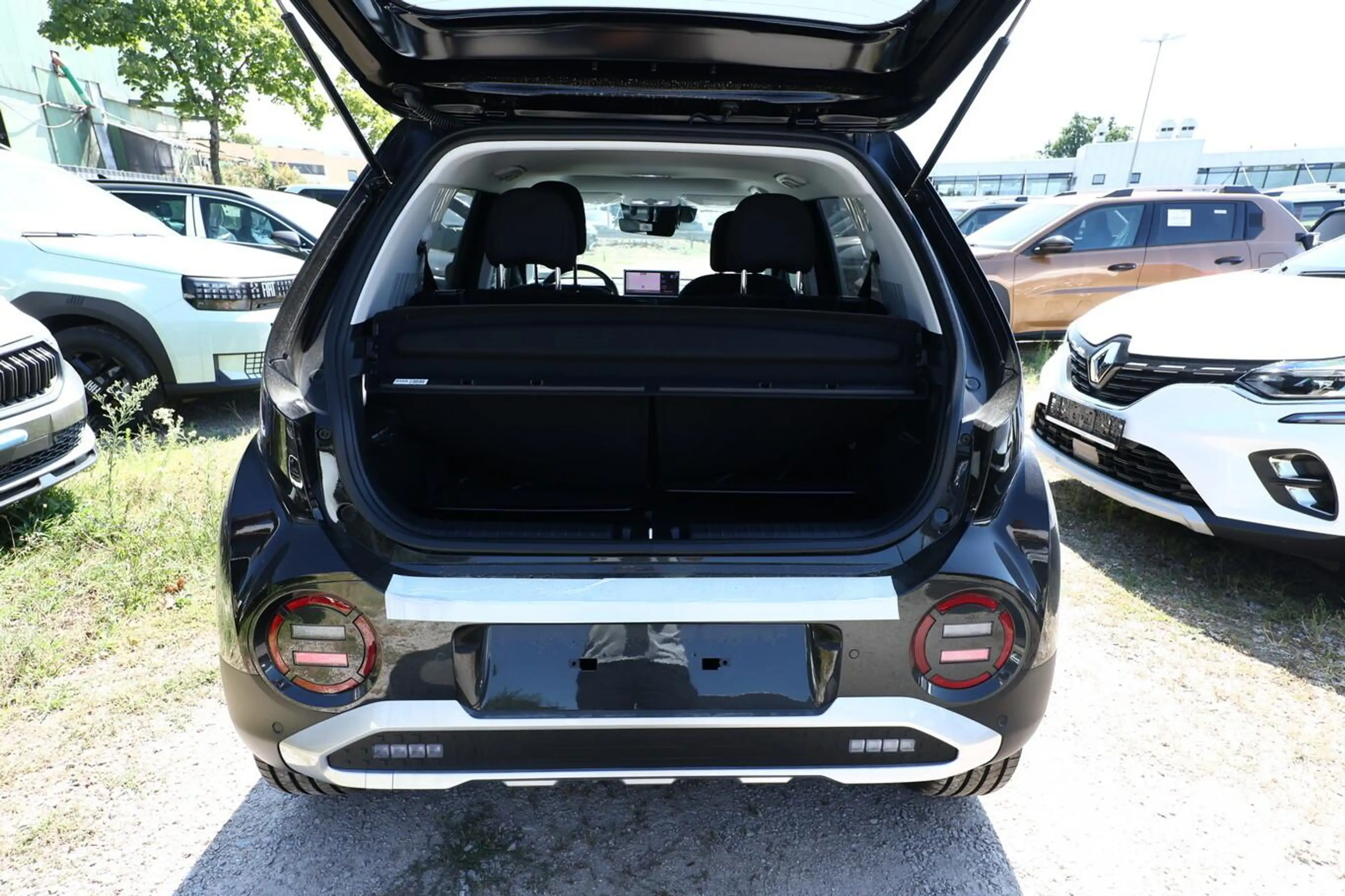 Hyundai Inster 49 kWh Nav Pano 17Z SHZ Privacy ACC LED 85 kW (... — photo 11