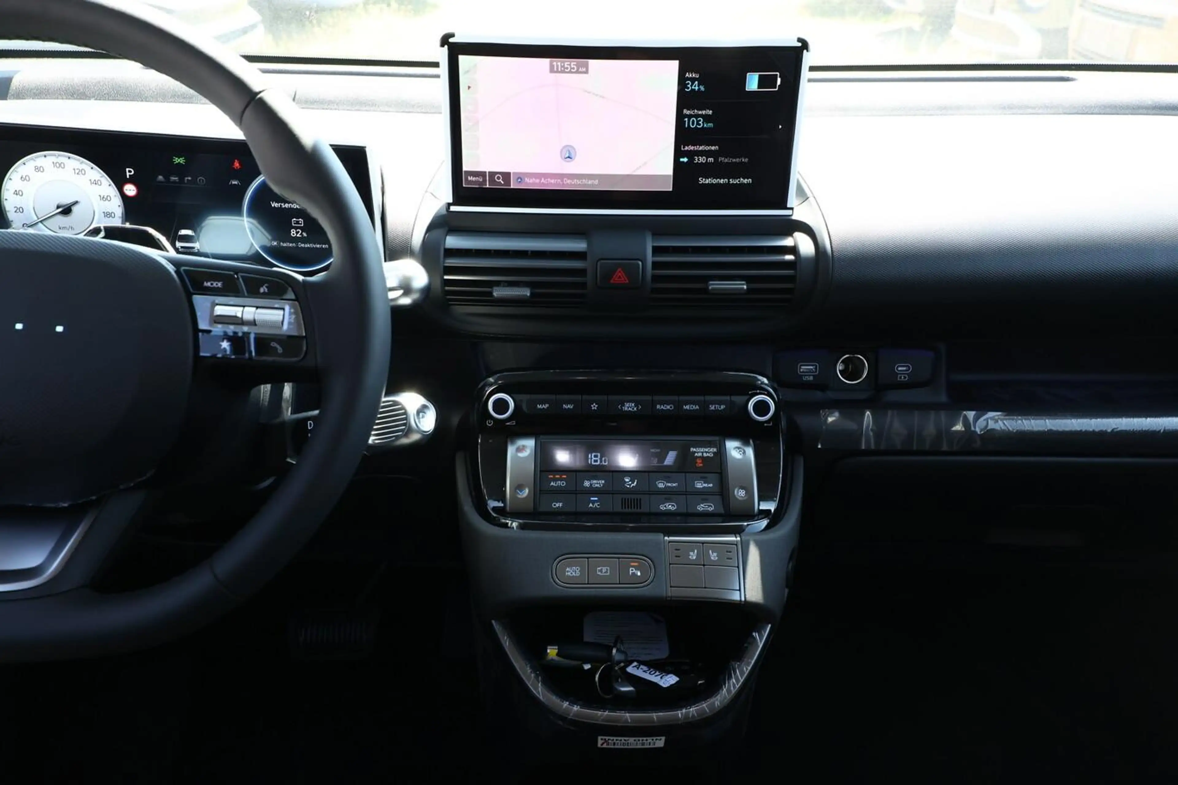 Hyundai Inster 49 kWh Nav Pano 17Z SHZ Privacy ACC LED 85 kW (... — photo 8
