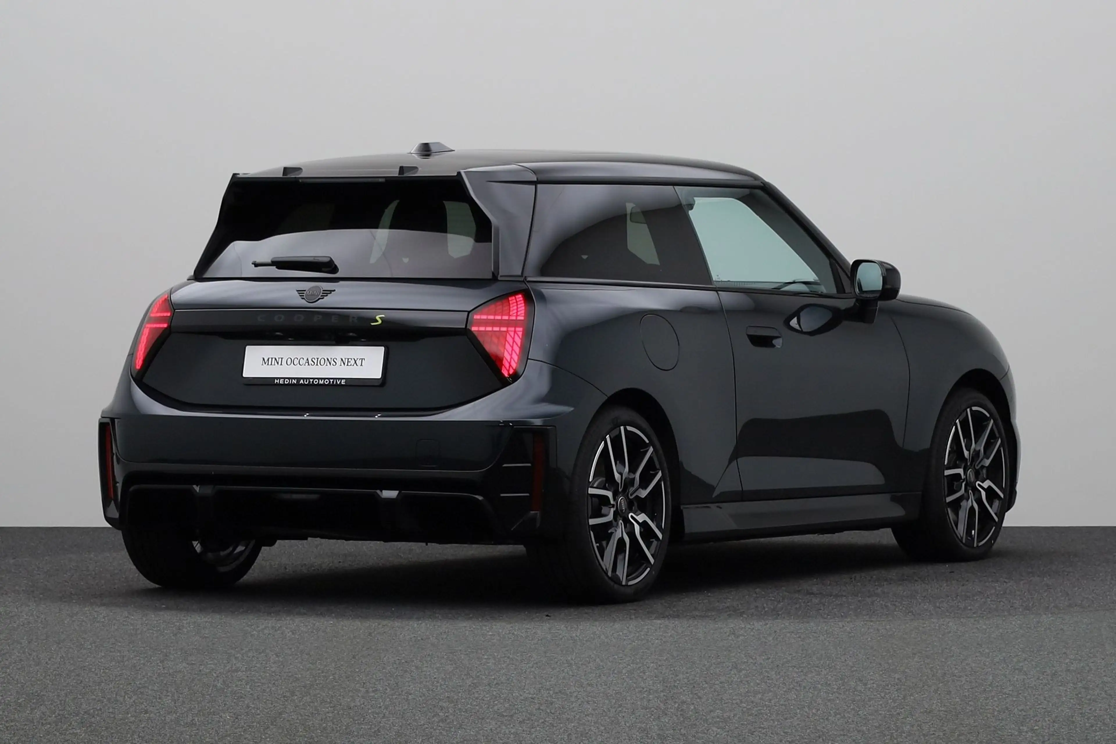 MINI John Cooper Works 3-Deurs SE Cooper L 54.2 kWh | Pakket L | Comfort — photo 2