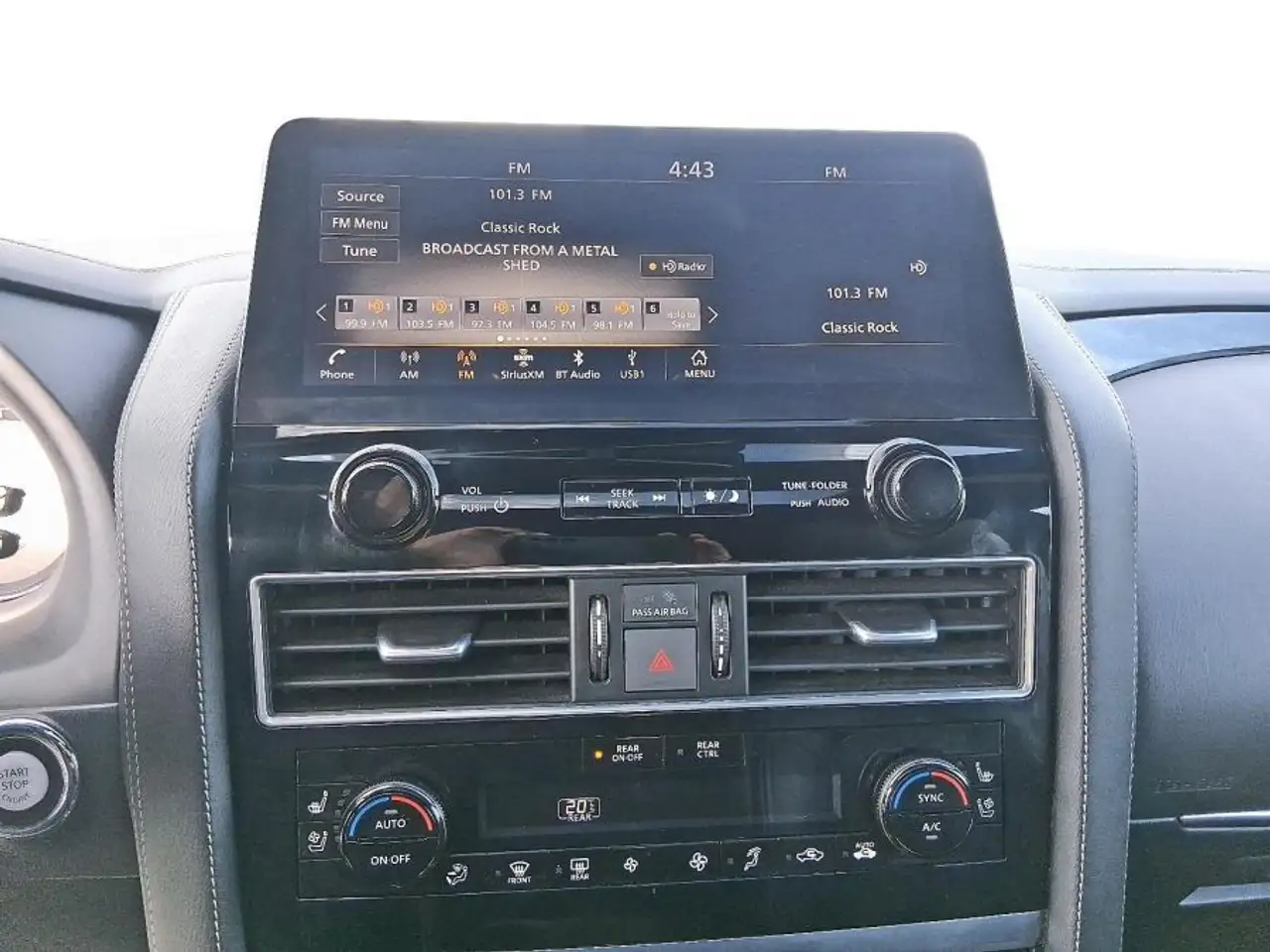 Infiniti QX80 снимка Infiniti QX80