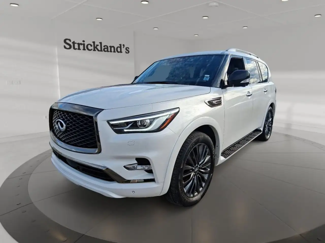 Infiniti QX80 снимка Infiniti QX80