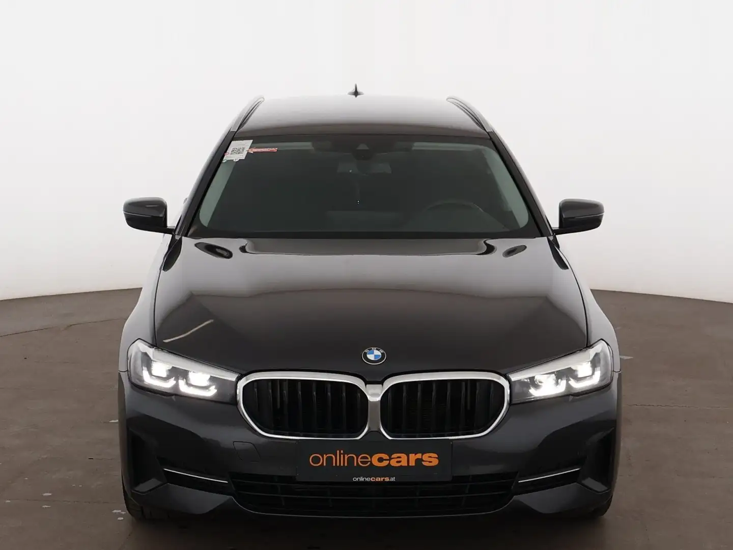 BMW 518 d Touring Aut LED AHK LEDER NAVI R-CAM SITZHZG Grau - 2