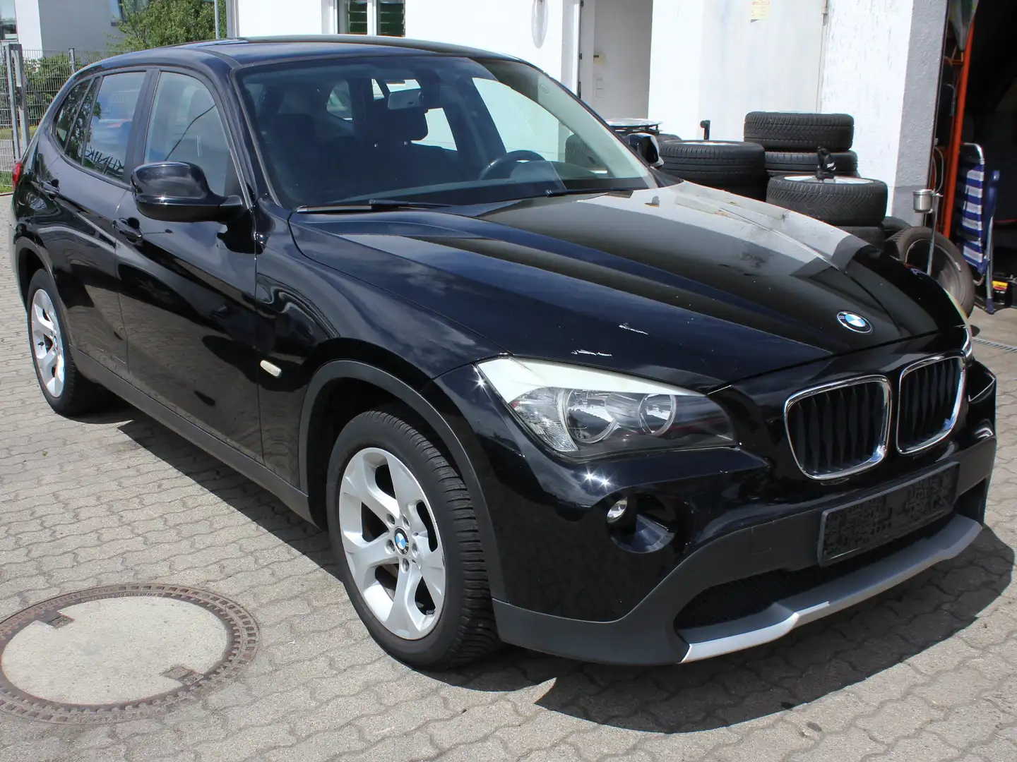 BMW X1 sDrive 18i Zwart - 2