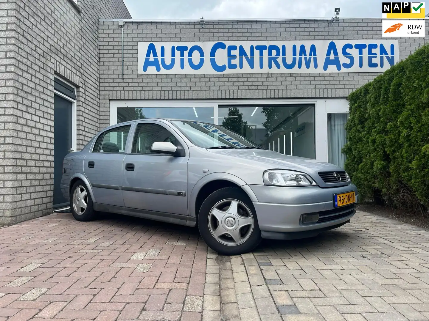 Opel Astra 1.8-16V CDX Uniek 1 eigenaar LPG Automaat Grijs - 1