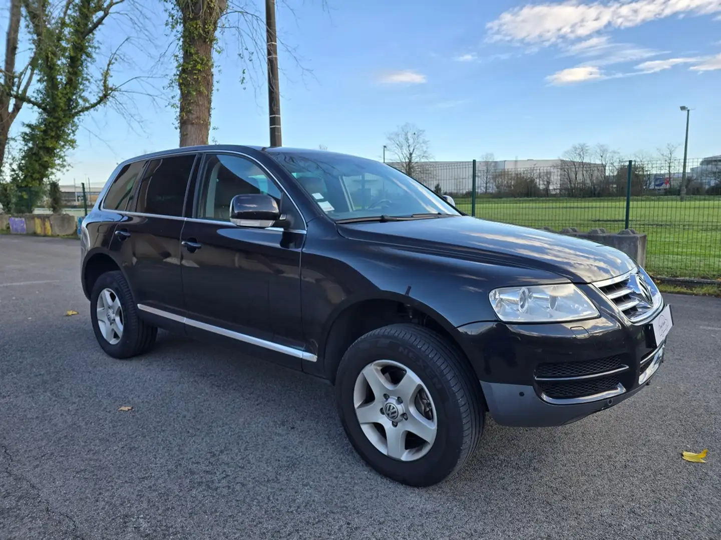 Volkswagen Touareg v6 tdi 225 1 ere main Noir - 2
