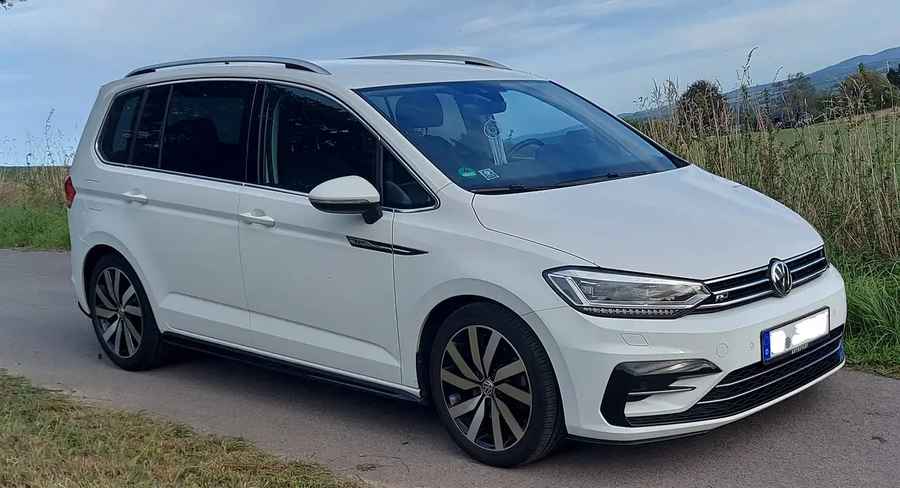 Volkswagen Touran Touran Diesel 2.0 TDI SCR Highline — photo 1 of 15