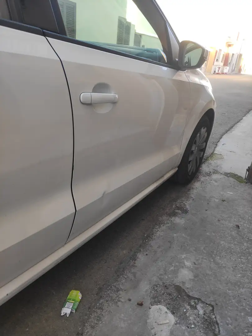 Volkswagen Polo polo 1.2  CONFORTLINE 3 cilindri Fehér - 2